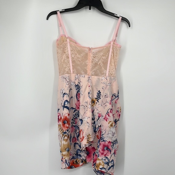 Katie May Man NWT Whisperer Dress in Blush Floral - Picture 6 of 8